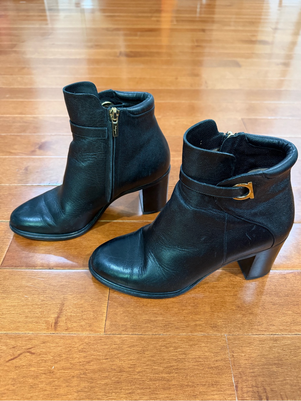 Salvatore Ferragamo Black Leather W Gold Hardware Florian Ankle Boots Sz. 7 C